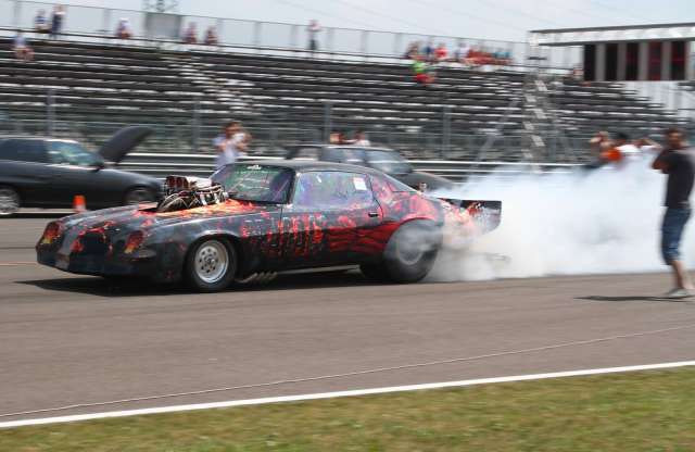 Vajon ki lesz a leggyorsabb a volt katonai reptéren?