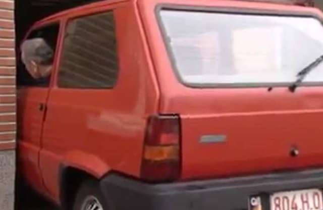 Így parkolj, ha kicsi a garázsod!