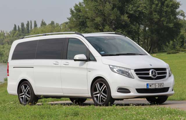 Ilyen nincs, és mégis van! Mercedes-Benz V-osztály teszt