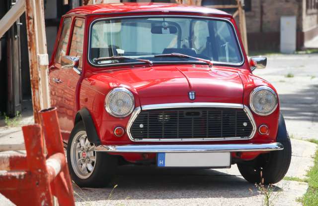 Jókedvkapszula garantált vigyorral - Rover Mini