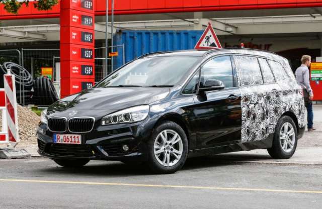 Egy sor BMW jön fronthajtással, lesz roadster is