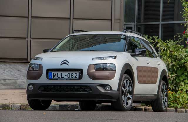 Meghökkentő kompakt – itthon a Citroën C4 Cactus. Nem is drága!