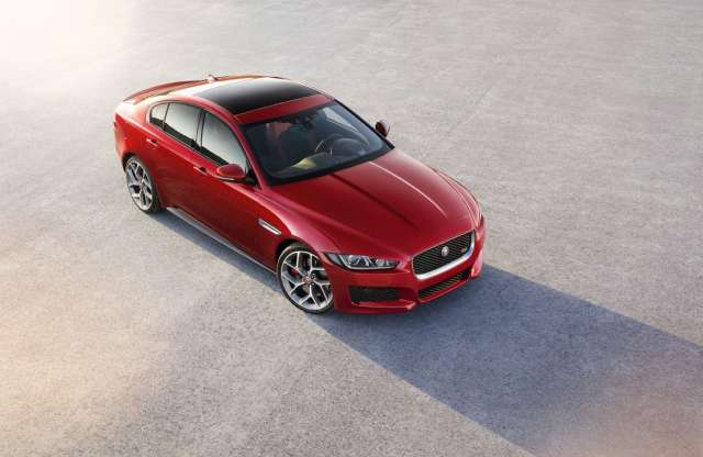 Íme a Jaguar XE