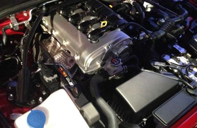 Első képek az új Mazda MX-5 motorteréről