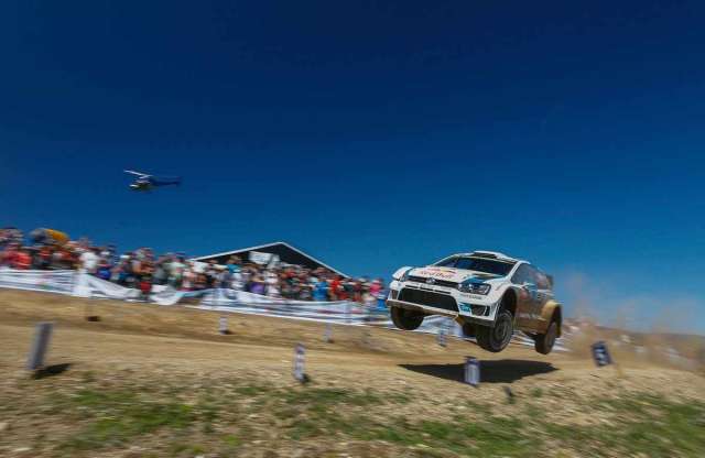 Latvala elgumizta, Ogier behúzta