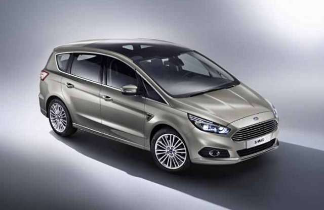 Első kis fotókon az új Ford S-MAX