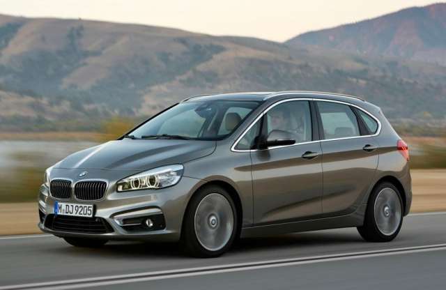 Erősebb BMW 220d, összkerekes 2-es Active Tourer jön
