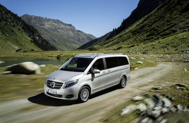 Jön az összkerekes Mercedes V-osztály