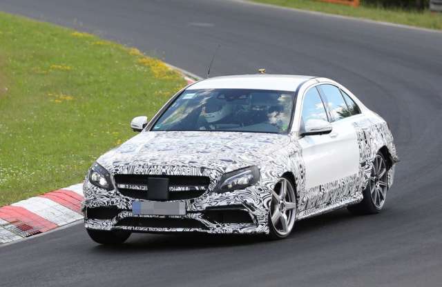 Ilyen lesz a Mercedes E-osztály 2016-ban