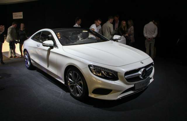 Itthon a Mercedes S-osztály Coupé, és döbbenetesen dögös!