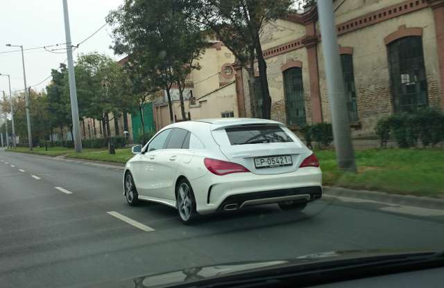 Hétvégén hátulról is megvolt: Mercedes CLA Shooting Brake