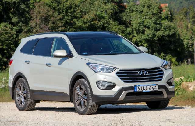 Megfizethető prémium: Hyundai Grand Santa Fe teszt