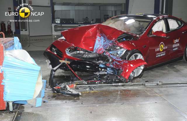 Hat új autót tört össze, 27 csillagot osztott ki az Euro NCAP