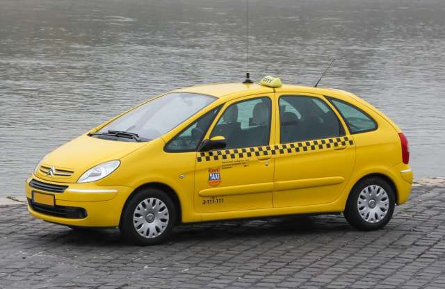 Hazavisz, hiszen ez a dolga – Citroën Xsara Picasso taxi