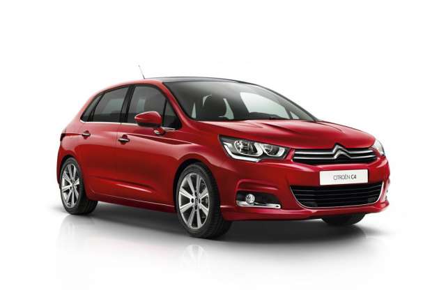 Apró módosításokkal és új motorokkal jön a jövő évi Citroën C4