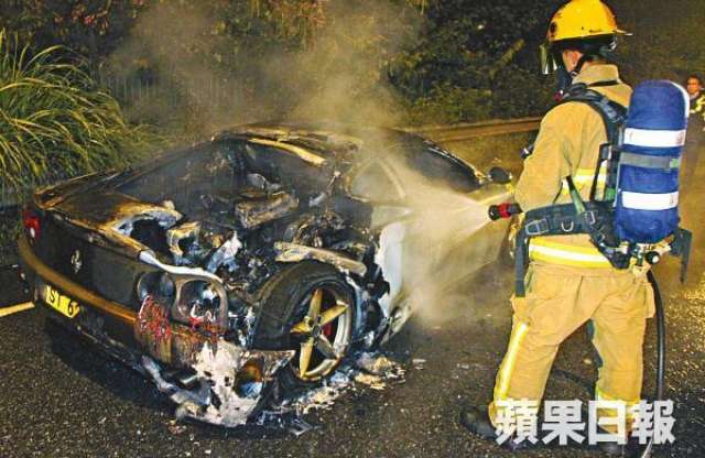 Szenteste égett ki egy Ferrari 360 Modena