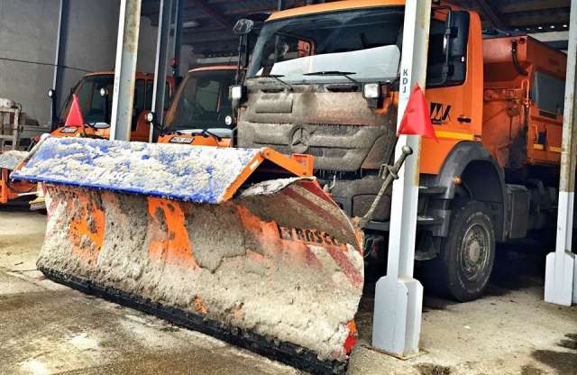 Az ország jelentős részén most is szakad a hó