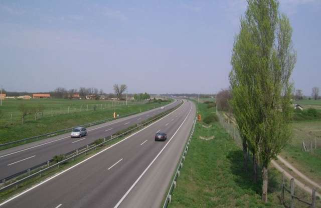 Csütörtökön startol a fizetős útdíjrendszer új verziója