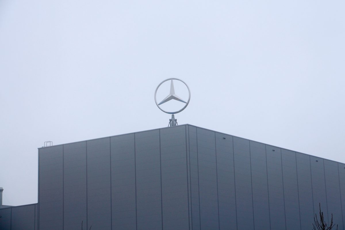 MERCEDES-BENZ