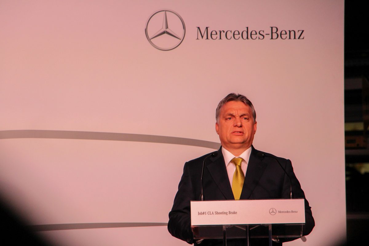 MERCEDES-BENZ