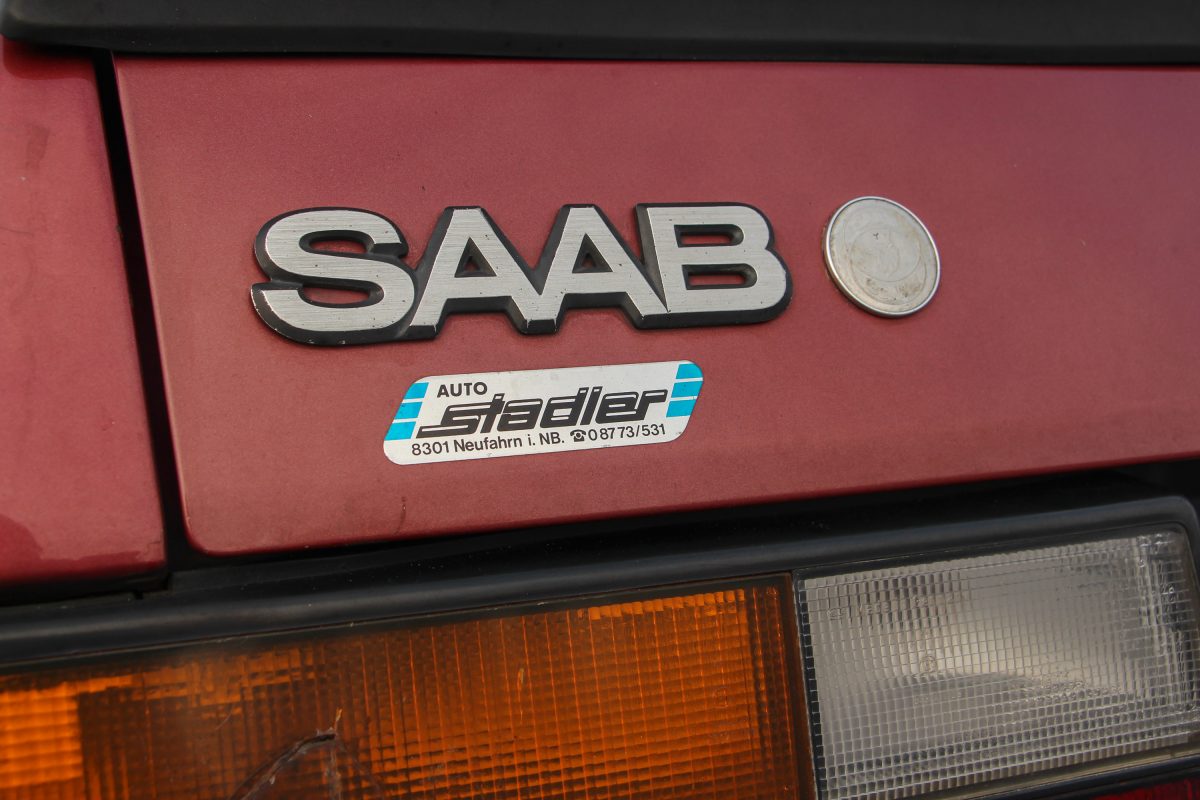 SAAB 900