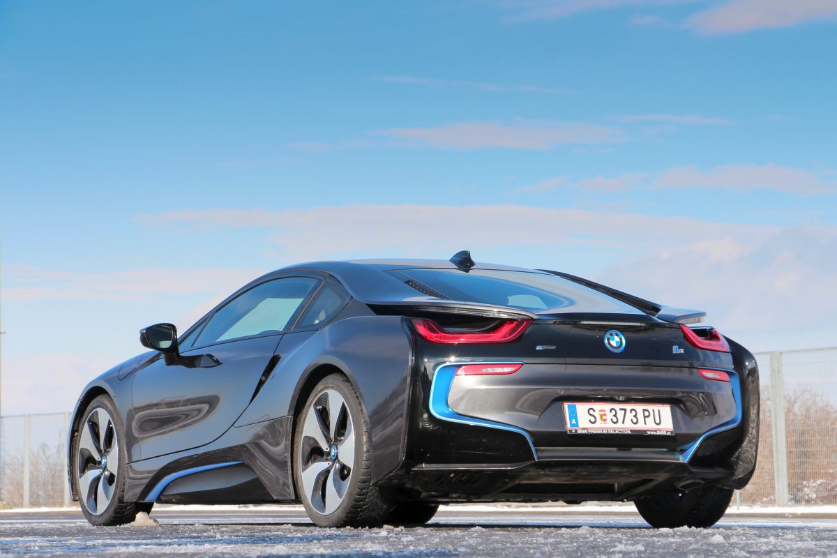 BMW I8