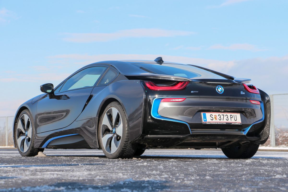 BMW I8