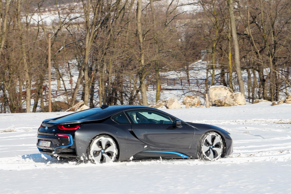 BMW I8