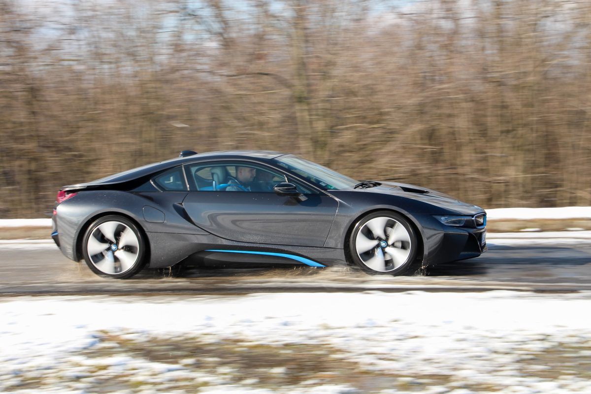 BMW I8