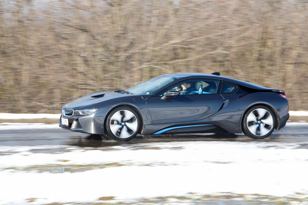 BMW I8