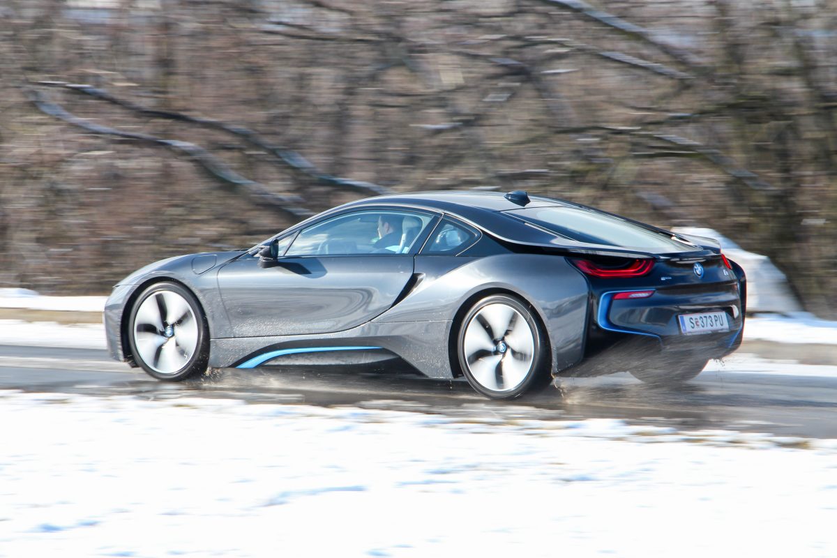 BMW I8