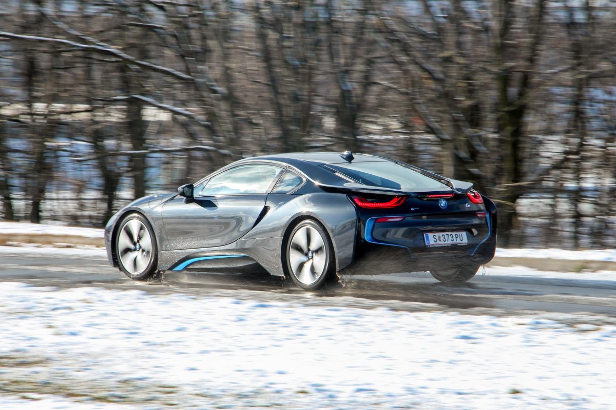 BMW I8