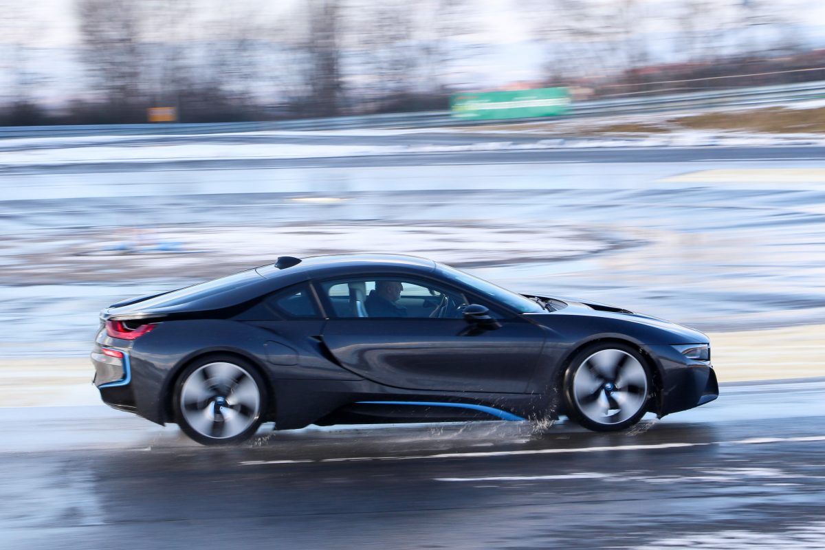 BMW I8