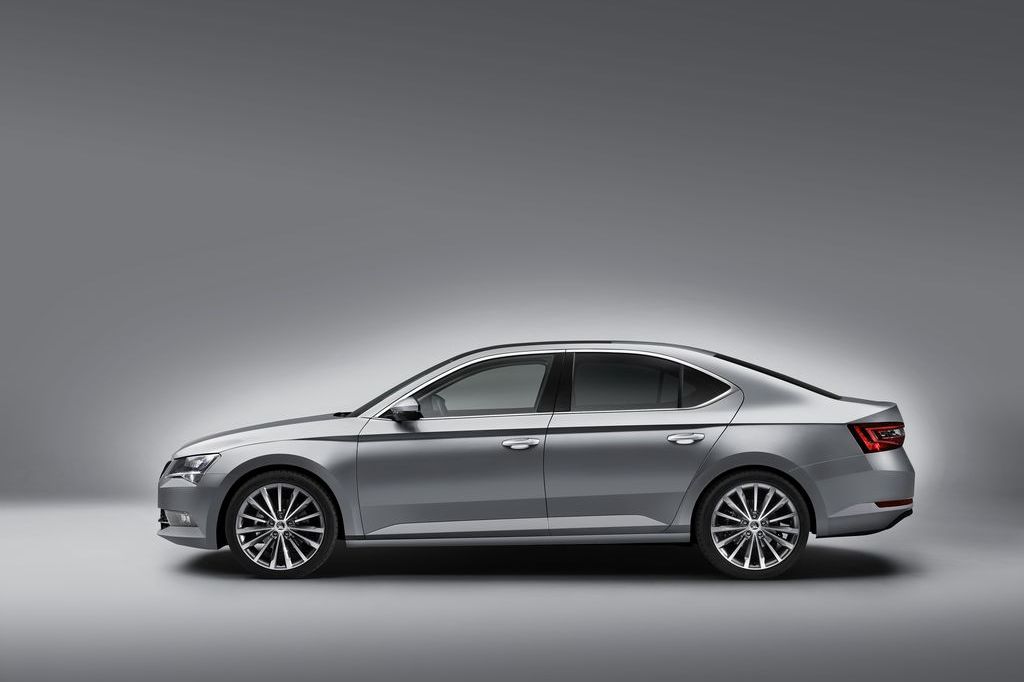 SKODA SUPERB