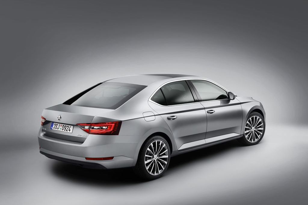 SKODA SUPERB