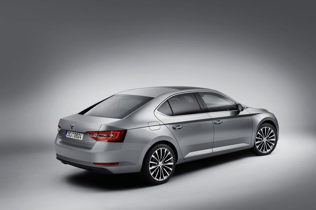 SKODA SUPERB