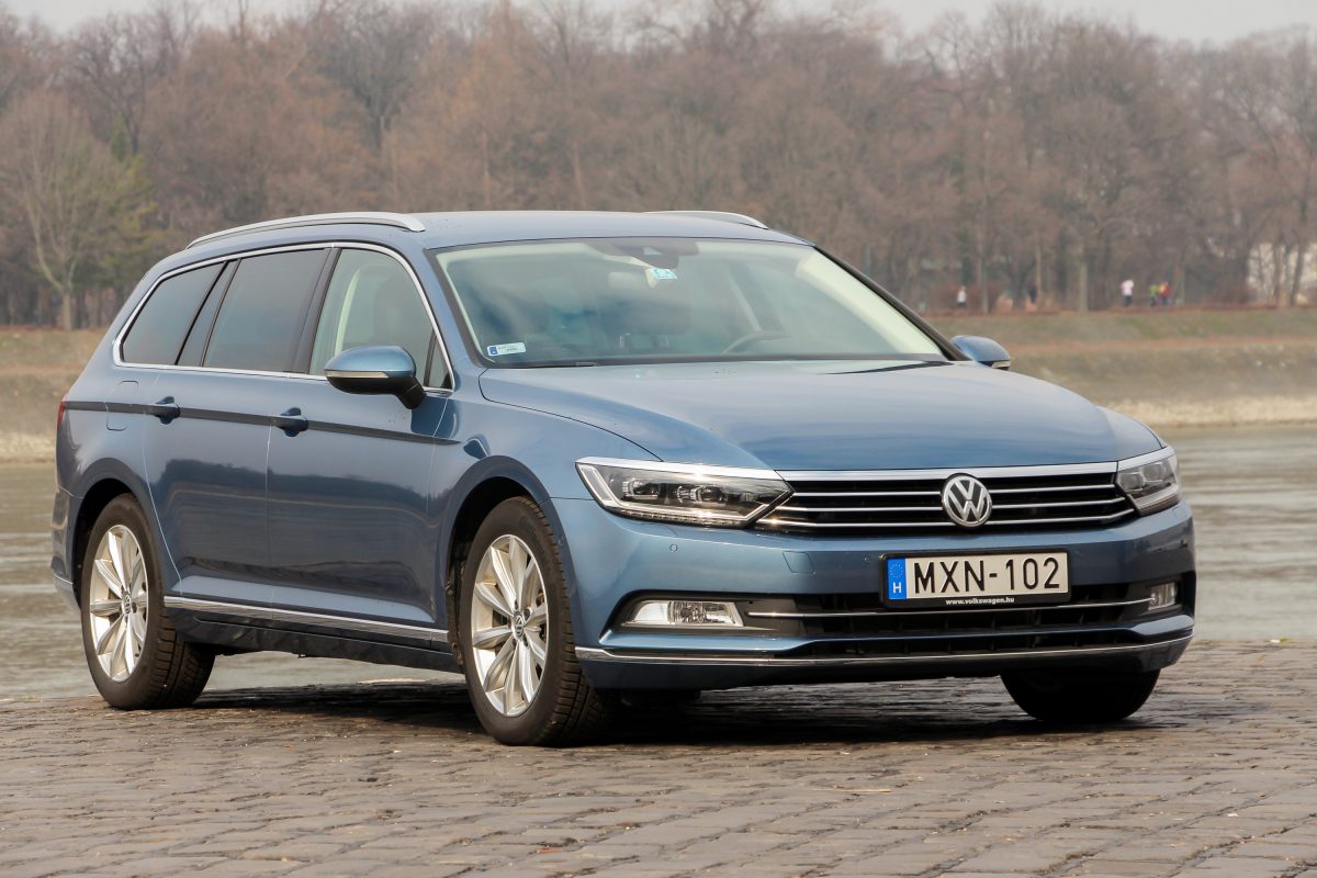 VOLKSWAGEN PASSAT