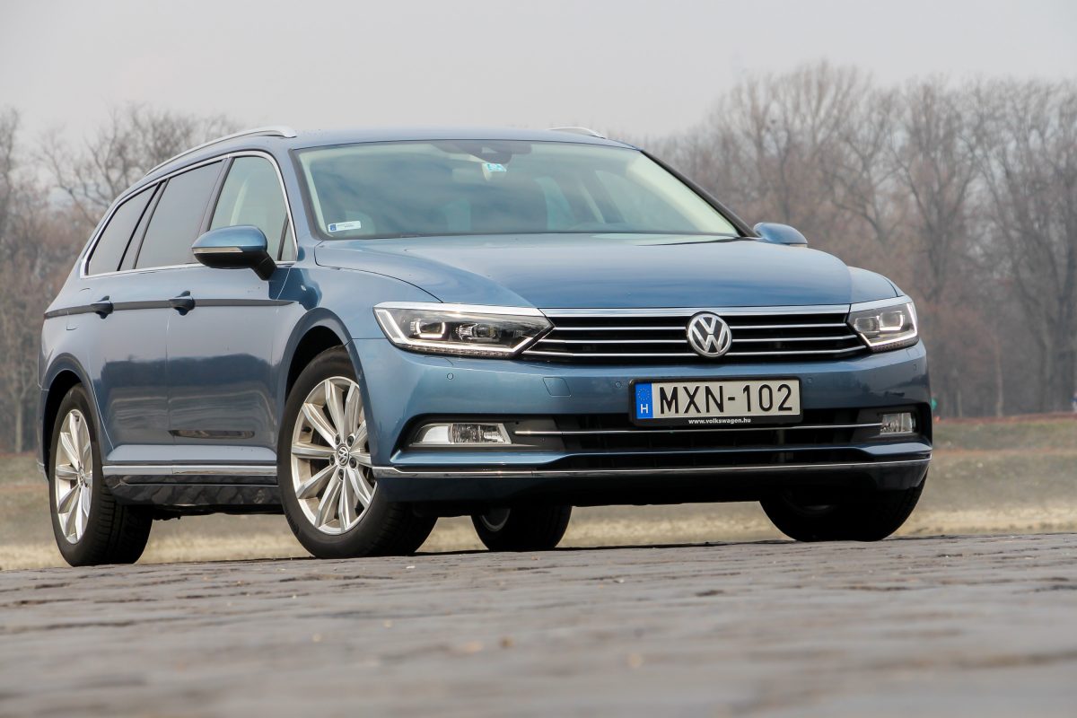 VOLKSWAGEN PASSAT