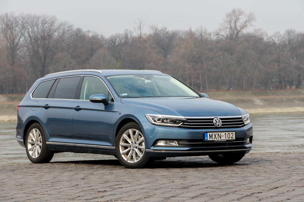VOLKSWAGEN PASSAT