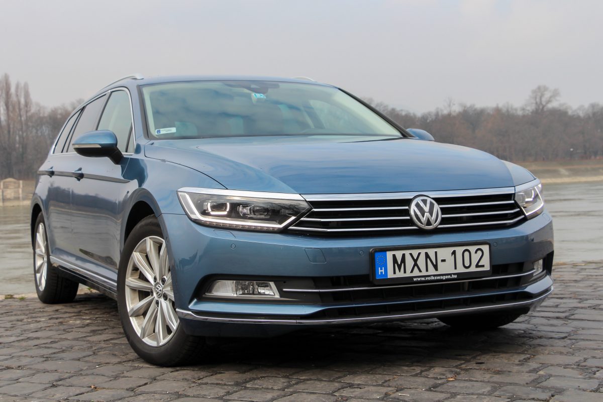 VOLKSWAGEN PASSAT