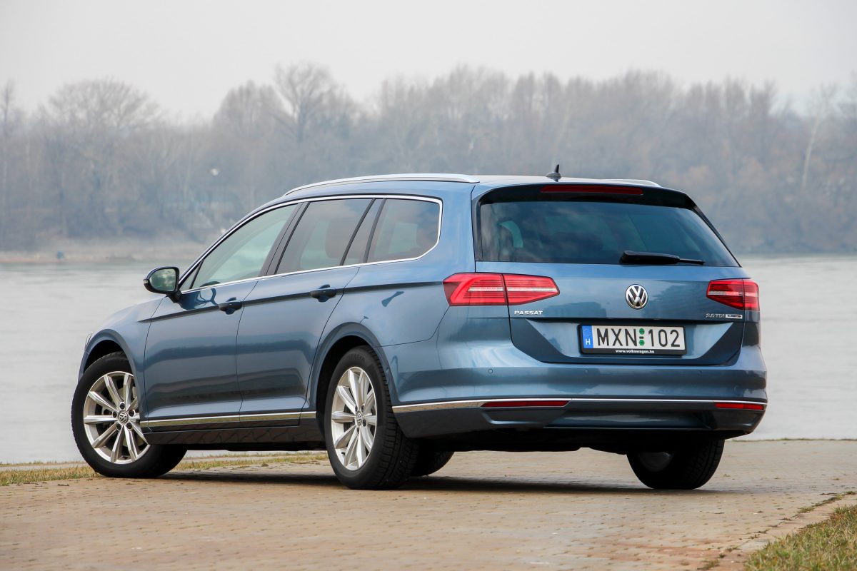 VOLKSWAGEN PASSAT