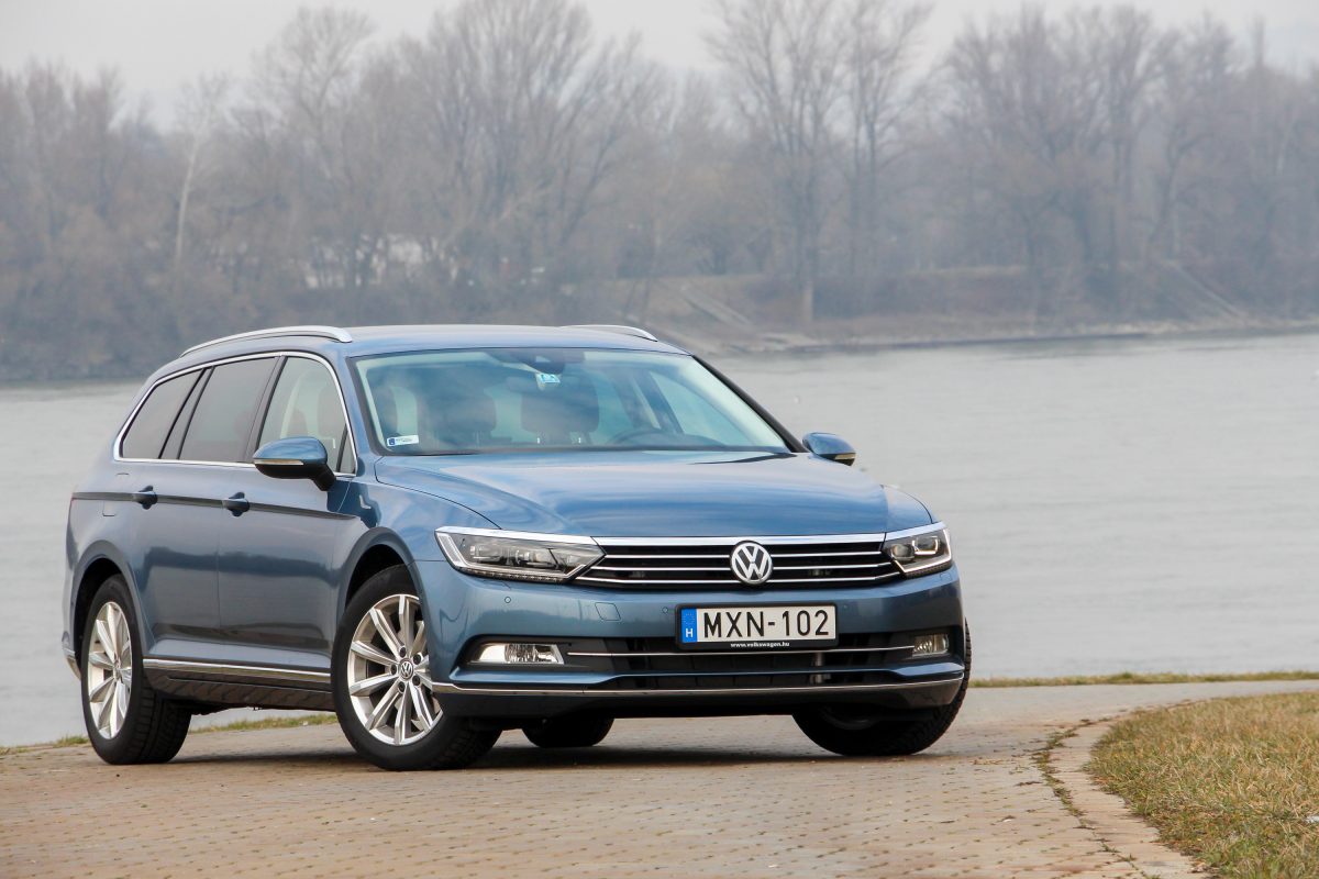 VOLKSWAGEN PASSAT