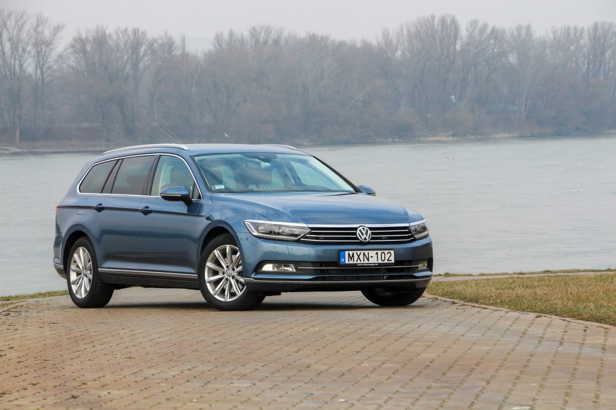 VOLKSWAGEN PASSAT