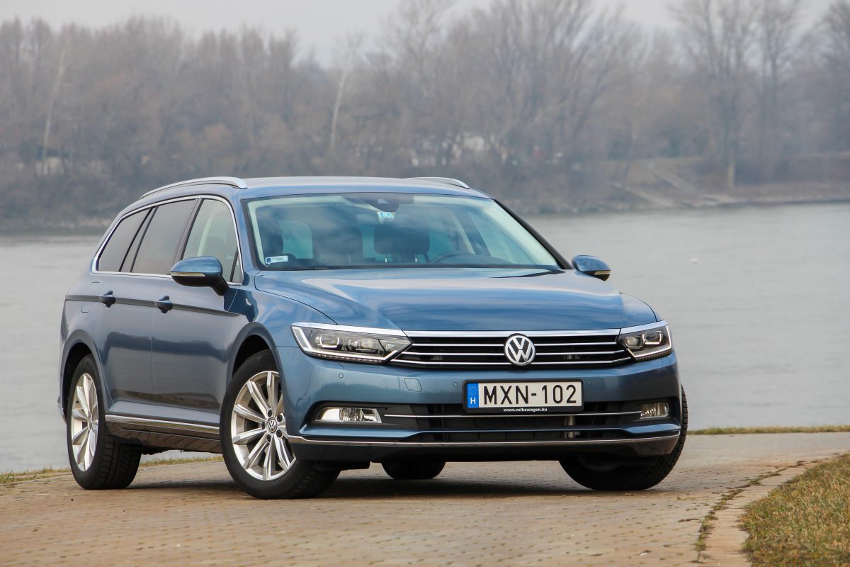 VOLKSWAGEN PASSAT