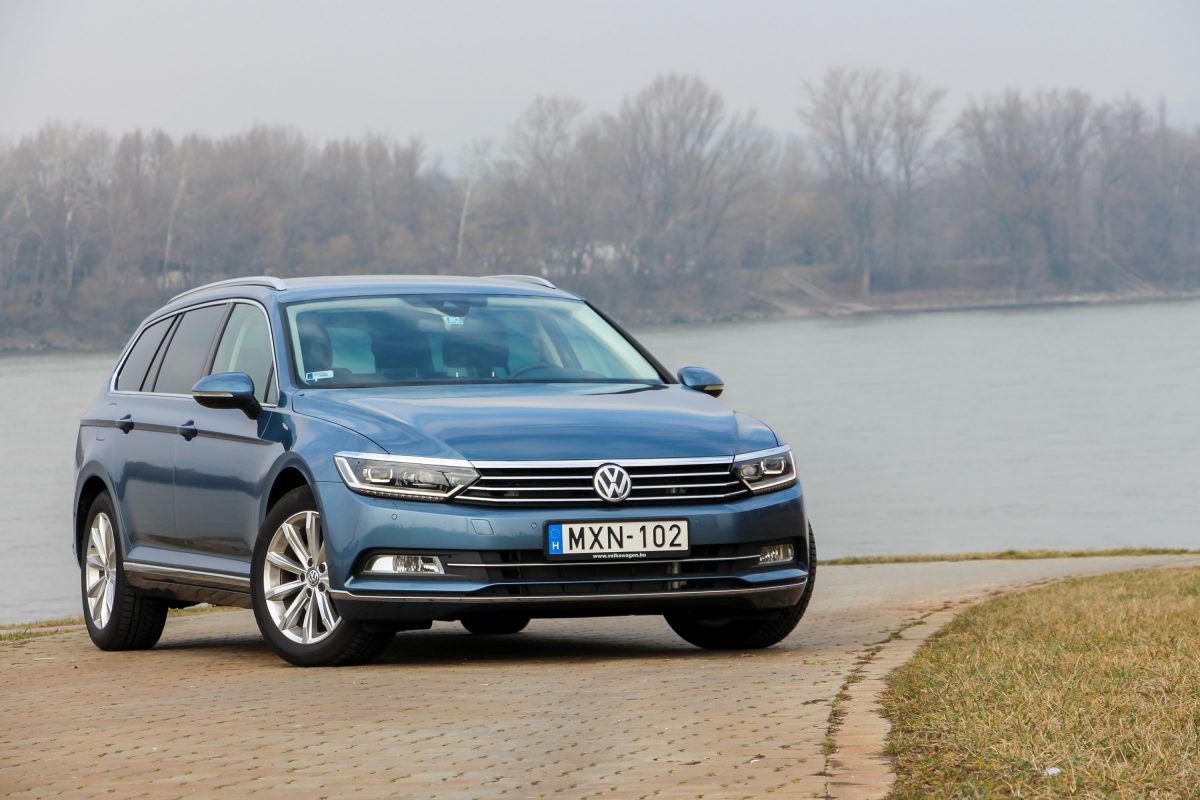 VOLKSWAGEN PASSAT