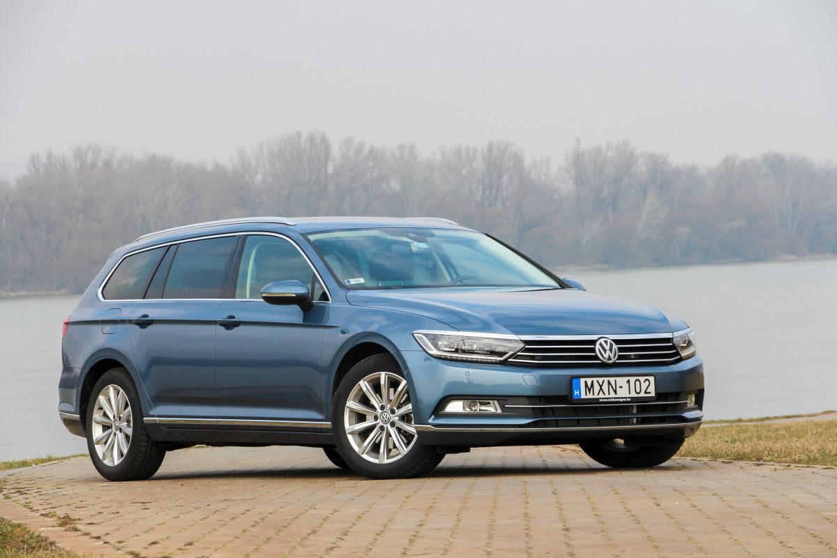 VOLKSWAGEN PASSAT