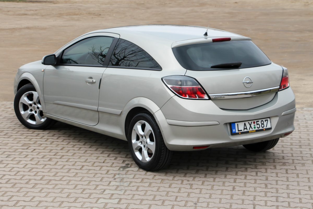 OPEL ASTRA H