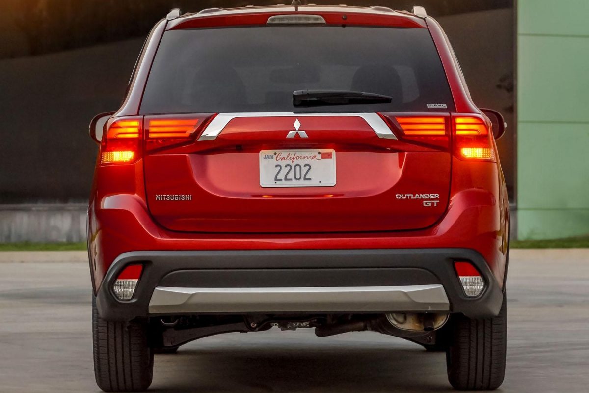 MITSUBISHI OUTLANDER