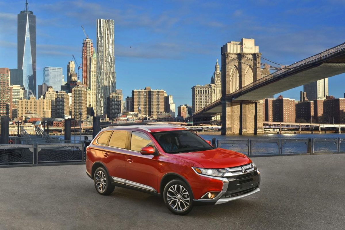 MITSUBISHI OUTLANDER