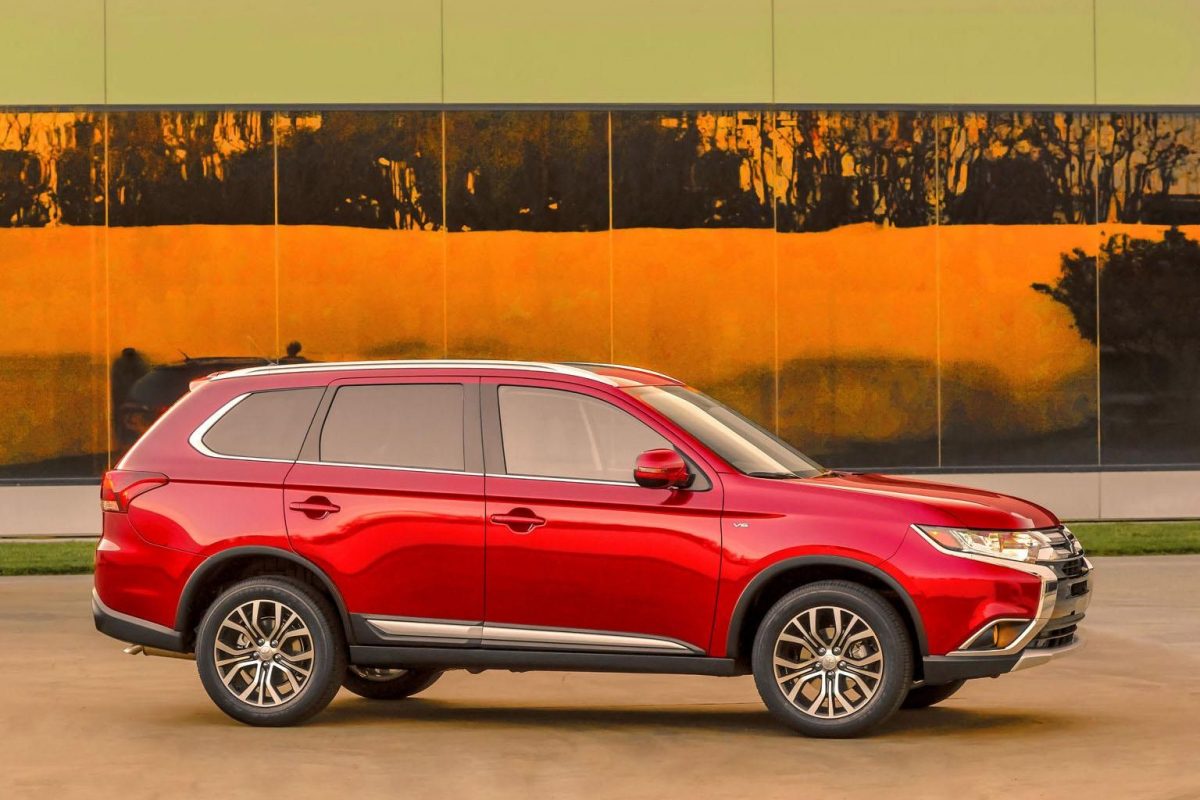 MITSUBISHI OUTLANDER